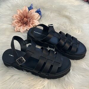 Madden Girl Black Woven Strappy Buckle Platform Sandals Sz 8.5